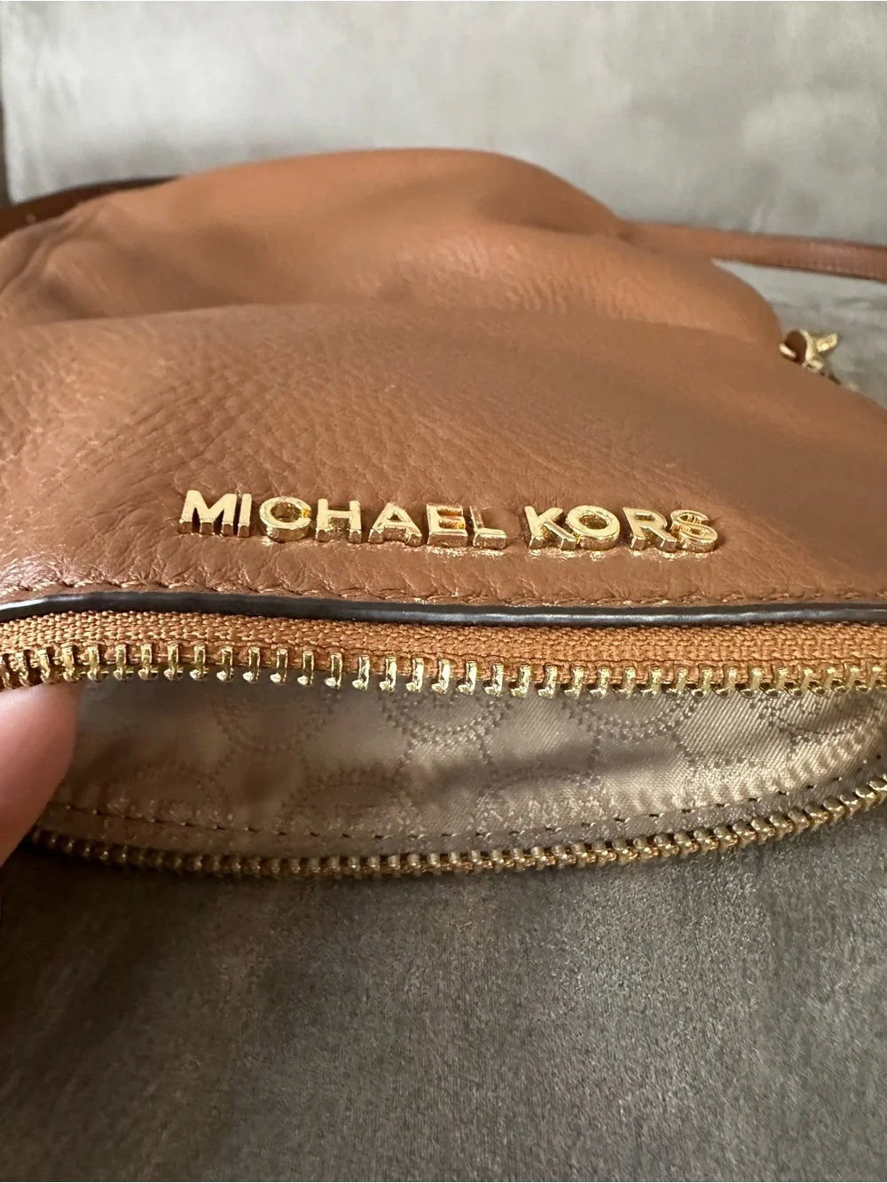 Michael Kors Cognac Pebbled Leather Crossbody Bag Gold Chain Luxe Organizer - Picture 12 of 15